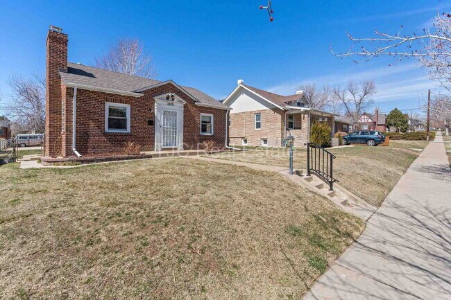 Photo - 2675 Stuart St