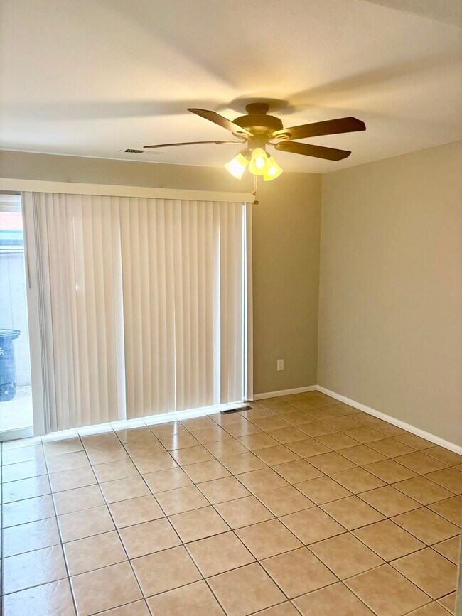 Photo - 9014 E Lehigh Ave