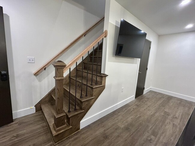 Photo - 132 E Market St