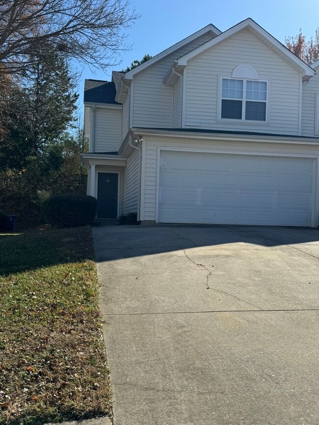 Photo - 141 Springwood Ln