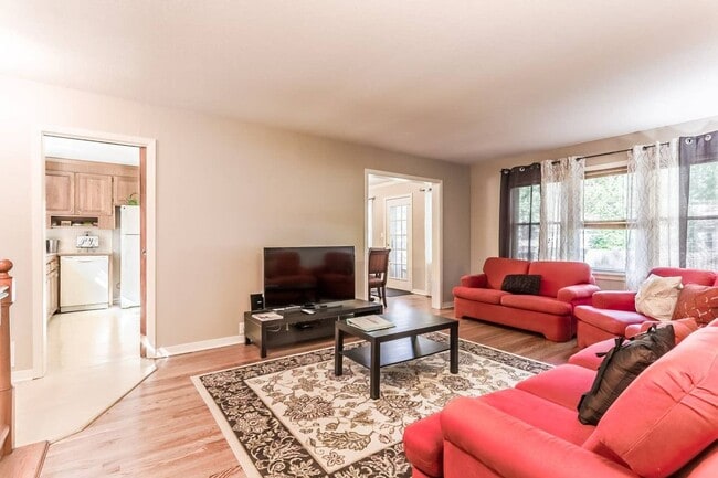 Photo - Beautiful 3 Bed Ranch Home with Finished B...