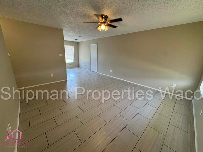 Photo - 4709 Lexington St