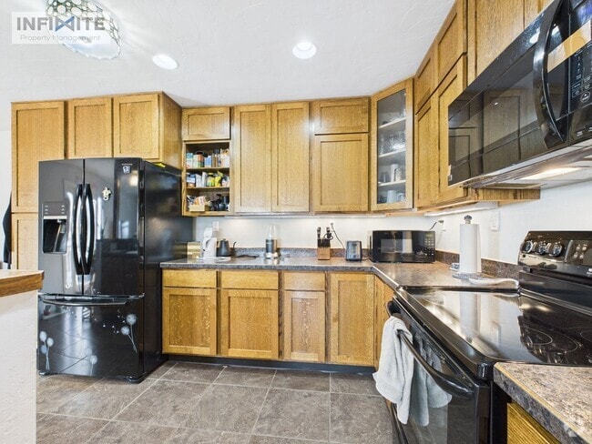 Building Photo - Great Four Bedroom! Rental