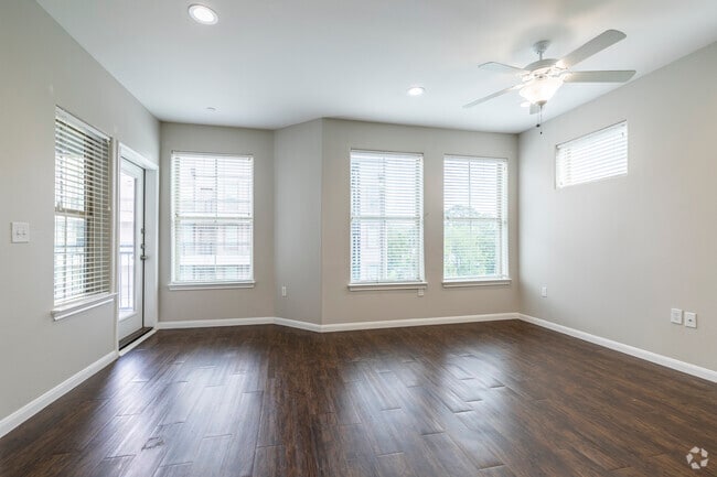 2BR, 2BA - 1159SF - Family & Dining