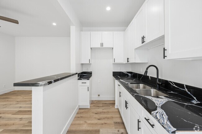 Studio - 410SF - Kitchen