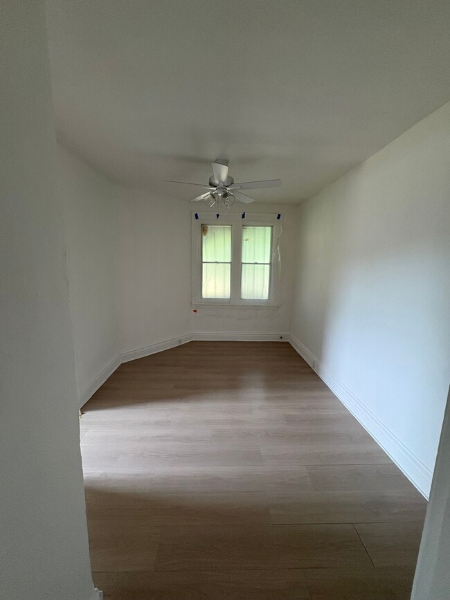 Photo - 137 Hazelwood Ave Unidad 1