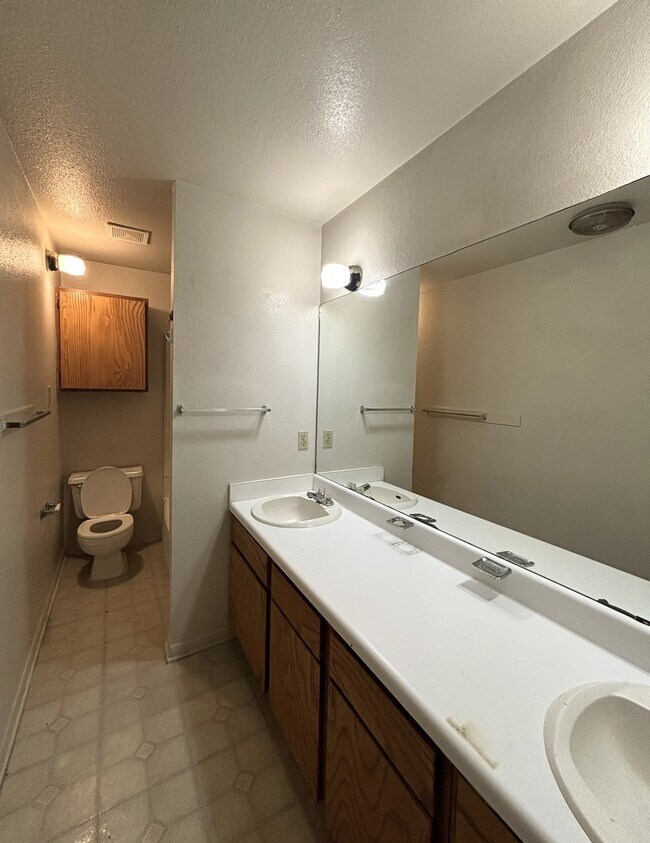 Photo - 305 Northern Dove Ln Unidad C