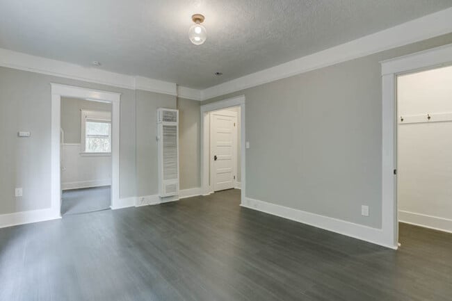 Photo - St. Johns Gorgeous Renovated Top Floor Studio w/ 1 MONTH FREE! Unit 09