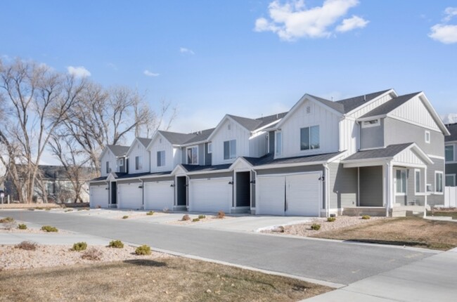 Photo - 662 W 1870 S Townhome