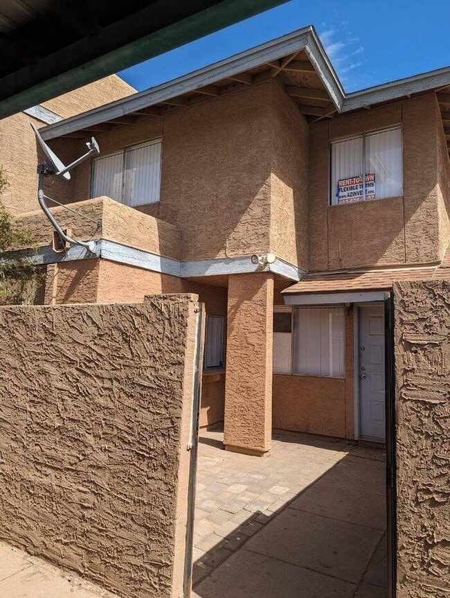 Photo - MOVE IN READY!!! TOWNHOME!! 2 BEDROOMS 2.5 BATHROOMS $1,634 A MONTH AND $3,000 DOWN OR CASH PRICE... Unit 1314