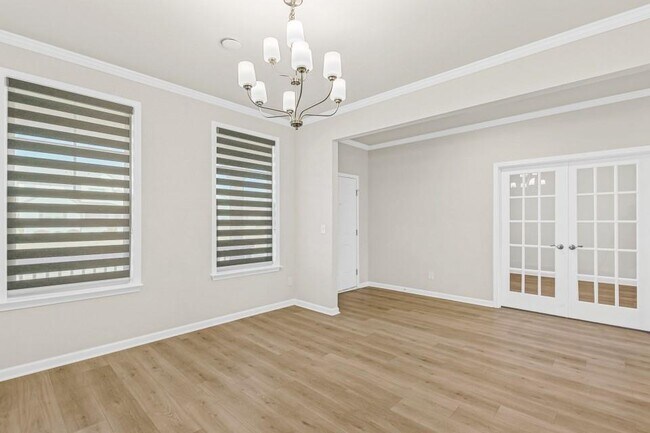 Photo - 405 Founders Walk