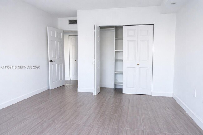 Photo - 400 Kings Point Dr Unit 224