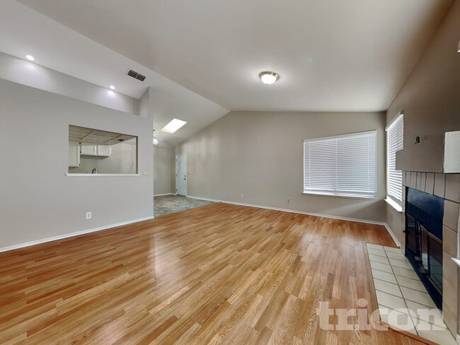 Photo - 7726 Robinette Rd