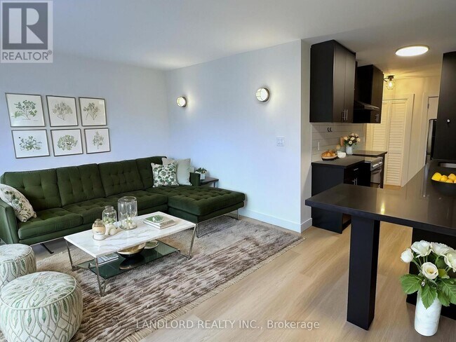Photo - 420 Eglinton Ave E Unit 301