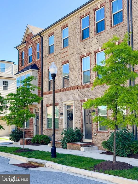 Photo - 203 S Newkirk St Townhome