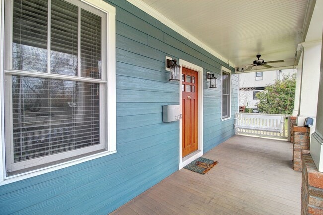 Photo - 223 N Elizabeth St