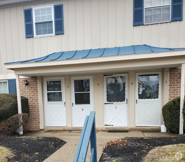 Building Photo - 5 Shannon Dr Unit Gwynedd Club Condo's