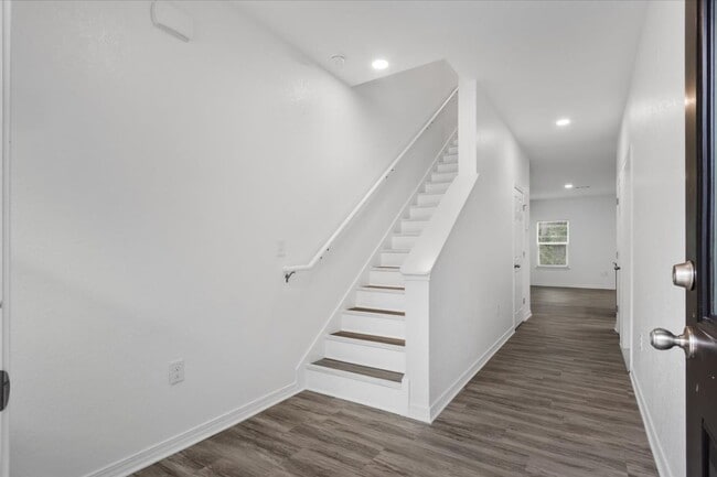 Photo - Spacious 4-Bedroom Townhome