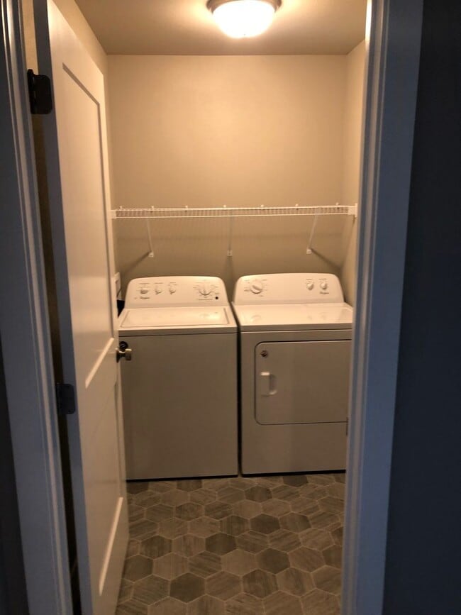 Photo - Gorgeous 3 bed townhome