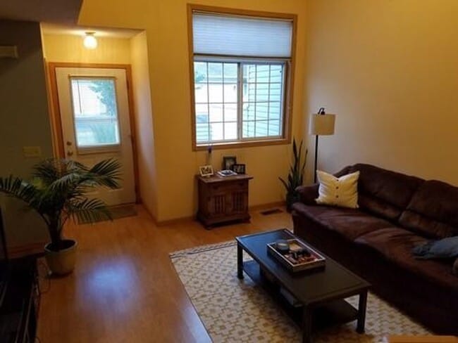 Photo - 2 Bed + Loft/1.5 Bath Townhouse- Great Location! Available June 1