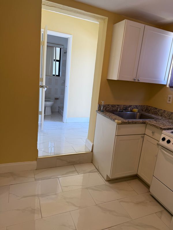 Photo - 14940 S Spur Dr Unit B
