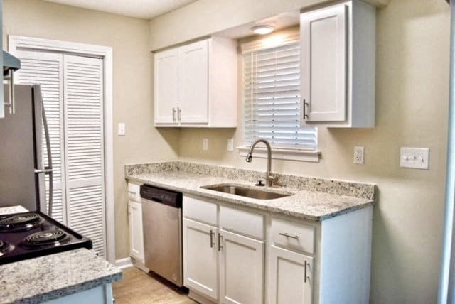 Photo - Hedgerow Apartments