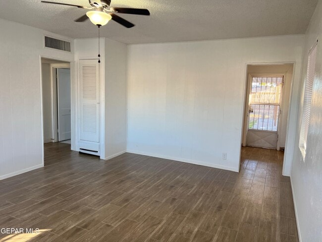 Photo - 4204 Flory Ave