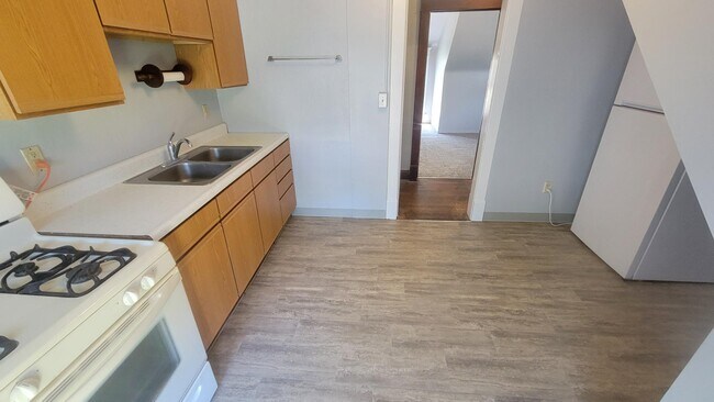 Photo - 20 N Willow St