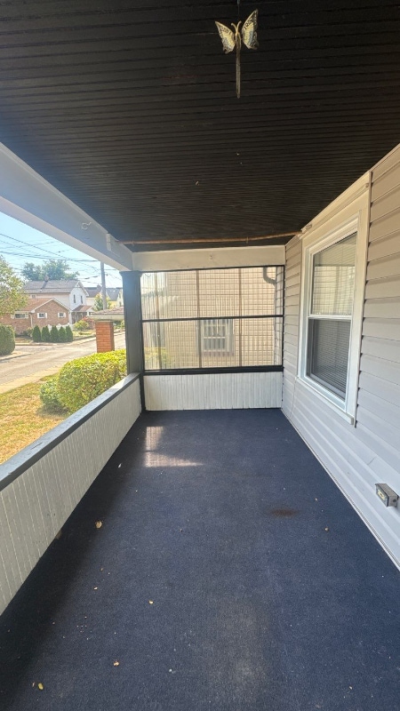 Photo - 261 Navigation St