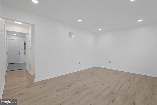 Photo - 924 Bellows Ave