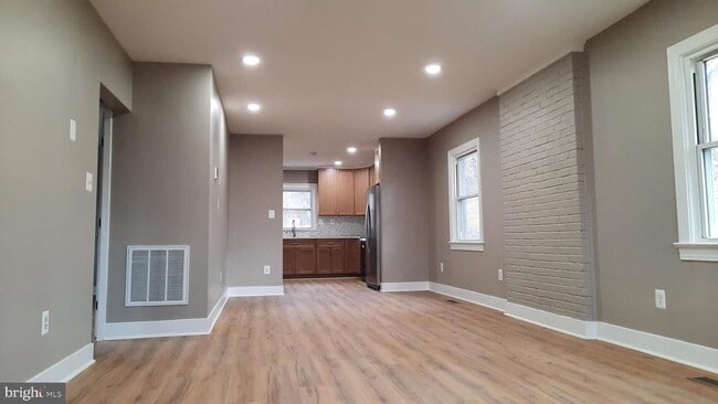 Photo - 373 Bowman Rd