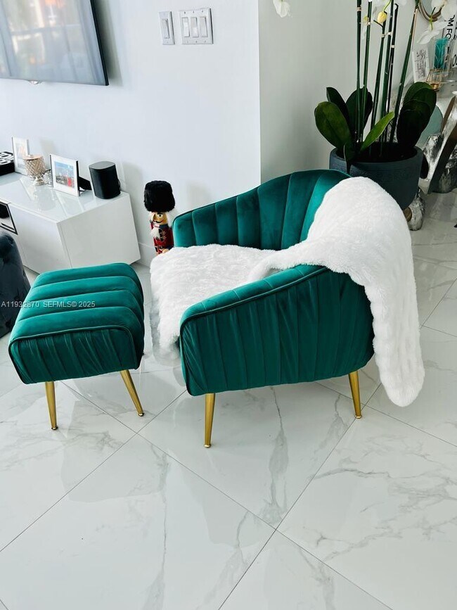 Photo - 1900 N Bayshore Dr Unidad 710