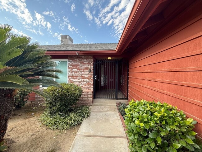 Photo - 5801 Baywood St