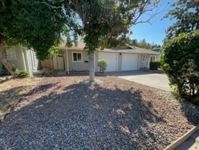 Photo - Great 3 Bed 2 Bath Duplex
