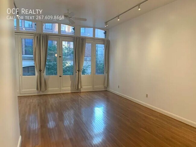 Photo - 261 N 3rd St