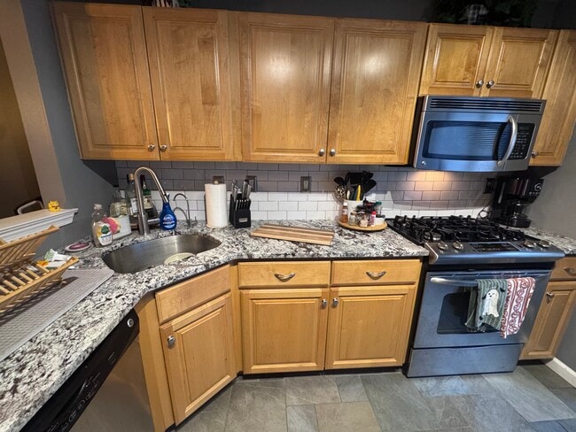 Photo - 425 Atlanta Ct Unit 425