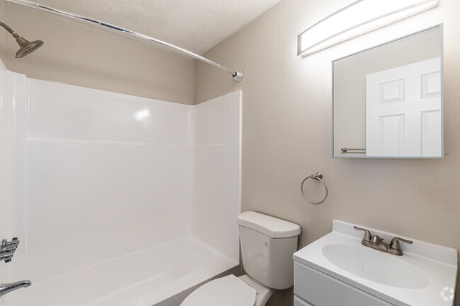 1BR, 1BA - Bathroom