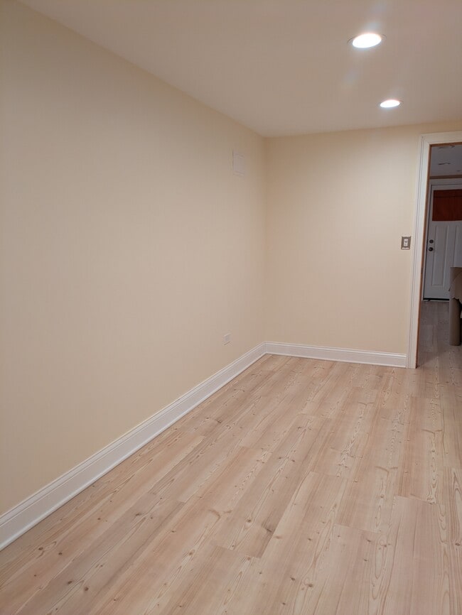 Photo - 510 W 45th St Unit 1