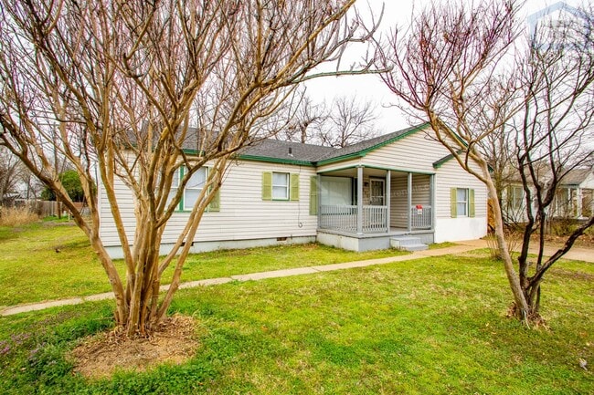 2206 NW 19th St