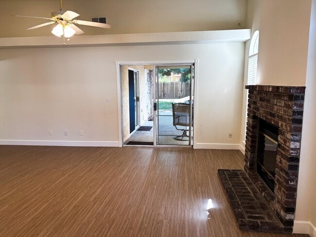 Photo - 9598 N Sharon Ave