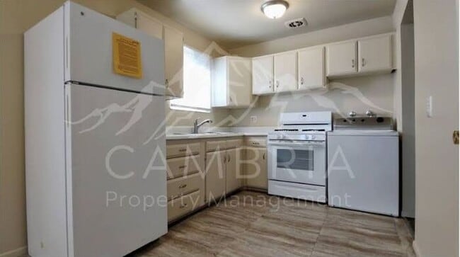 Photo - Cozy 2 Bedroom Available in Salt Lake
