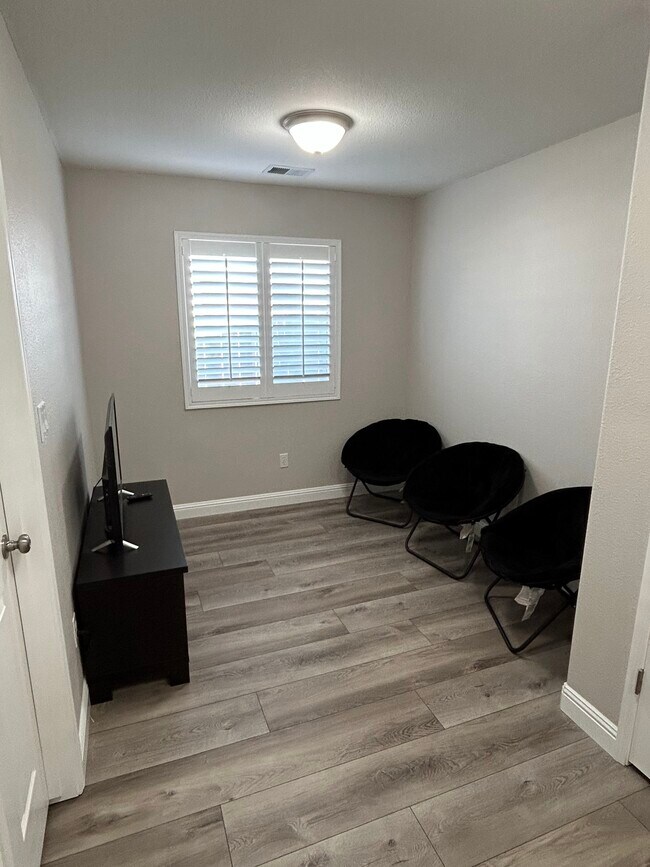 Photo - 2158 W Picadilly Ln