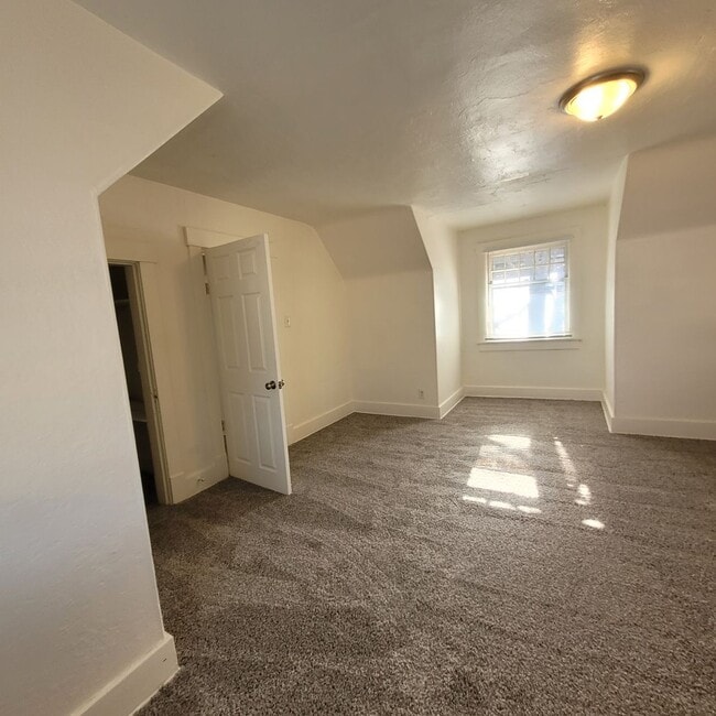 Building Photo - 1430 SW Polk St Unit 1430 - 2