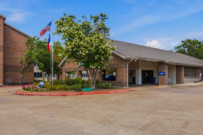 Building Photo - Serenity at Briarcrest (55+)