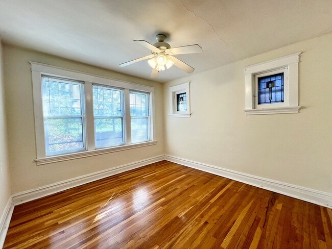 Building Photo - 911 St Rita Ave