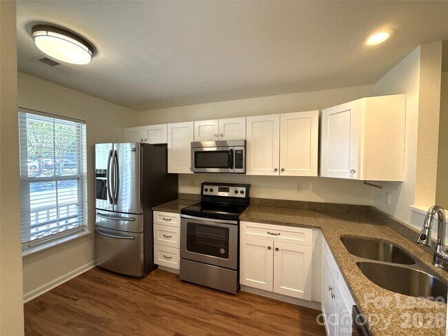 Photo - 639 Mountainwater Dr