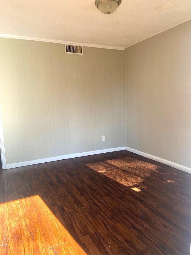 Photo - 921 Garywood Pl