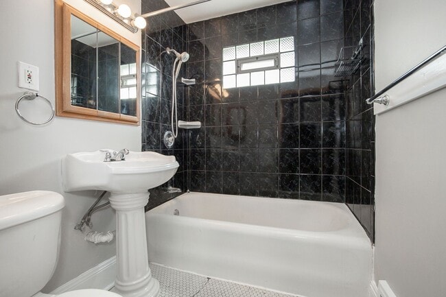 Photo - 14718 Bayes Ave Unit UP