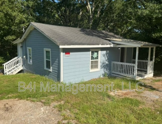 Photo - 217 Banks St