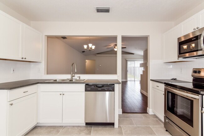 Photo - 538 Beth Ann St